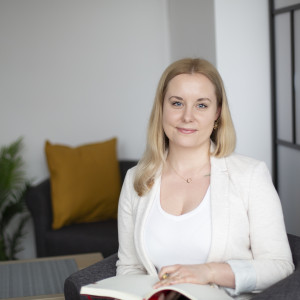Magister Karolina Świderska